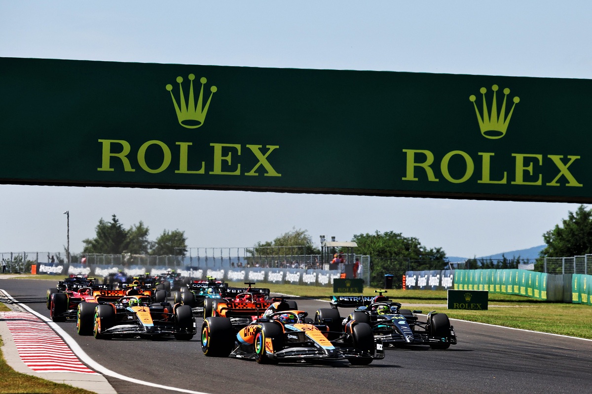 Piastri y Norris rebasan a Hamilton en Hungría, McLaren desplazó a Aston Martrin como equipo revelación. (XPB Images)