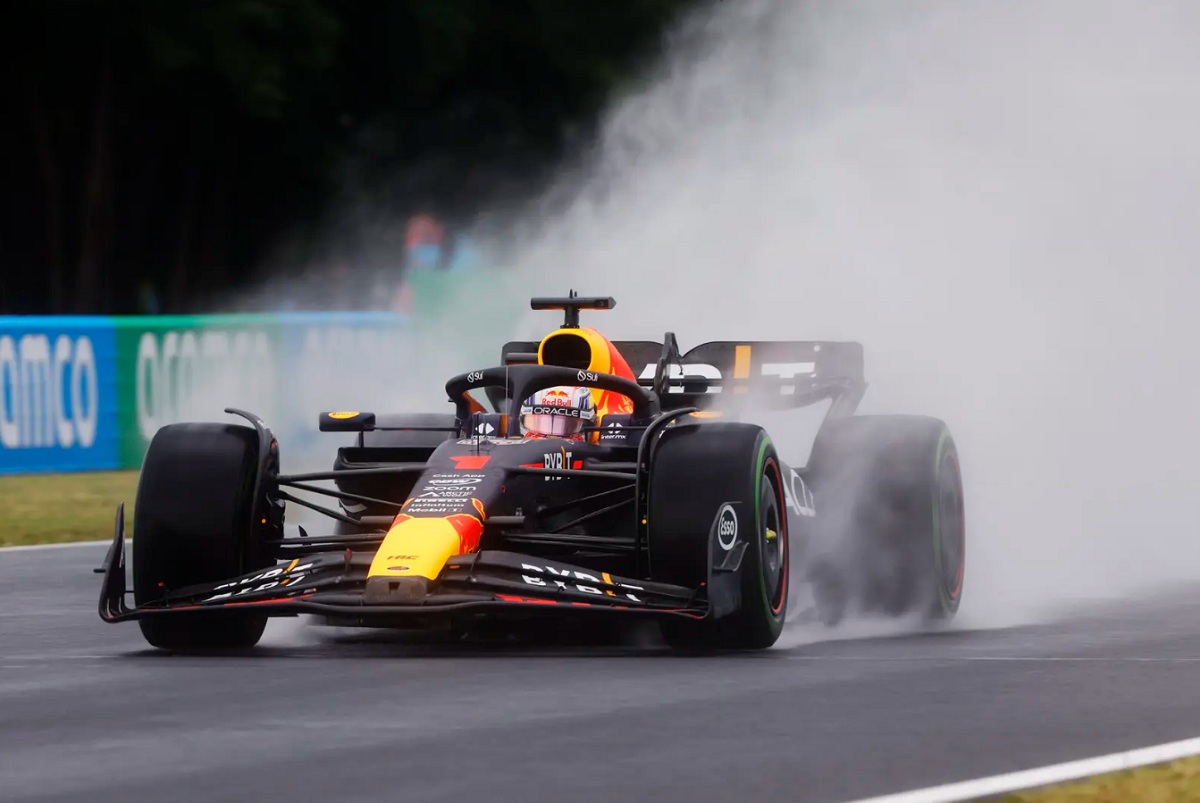 Verstappen giró poco en la PL1 por la lluvia. (Glenn Dunbar)