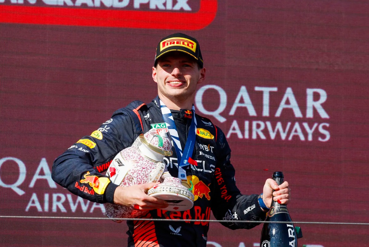 Accidentalmente Norris tiró al suelo su trofeo de ganador y se rompió, a Max poco le importó. (Glenn Dunbar)