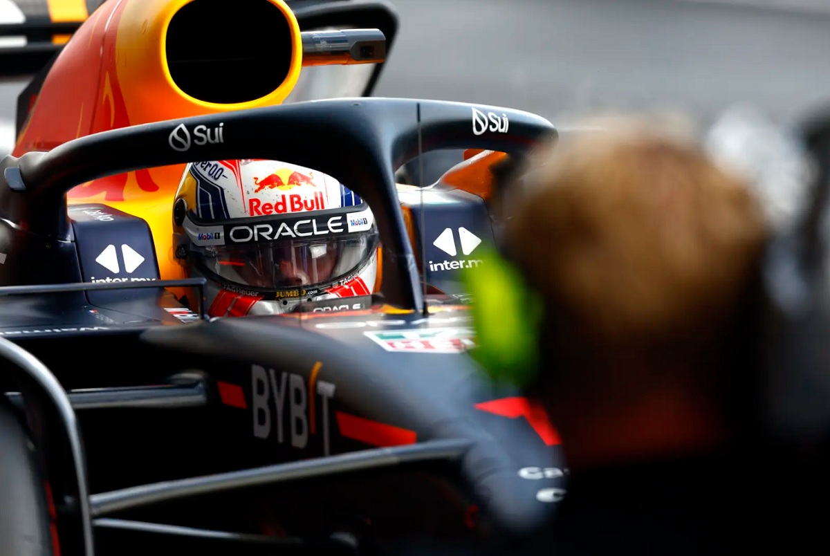 Verstappen arriba a parque cerrado después de volar en Spa. (Sam Bloxham)