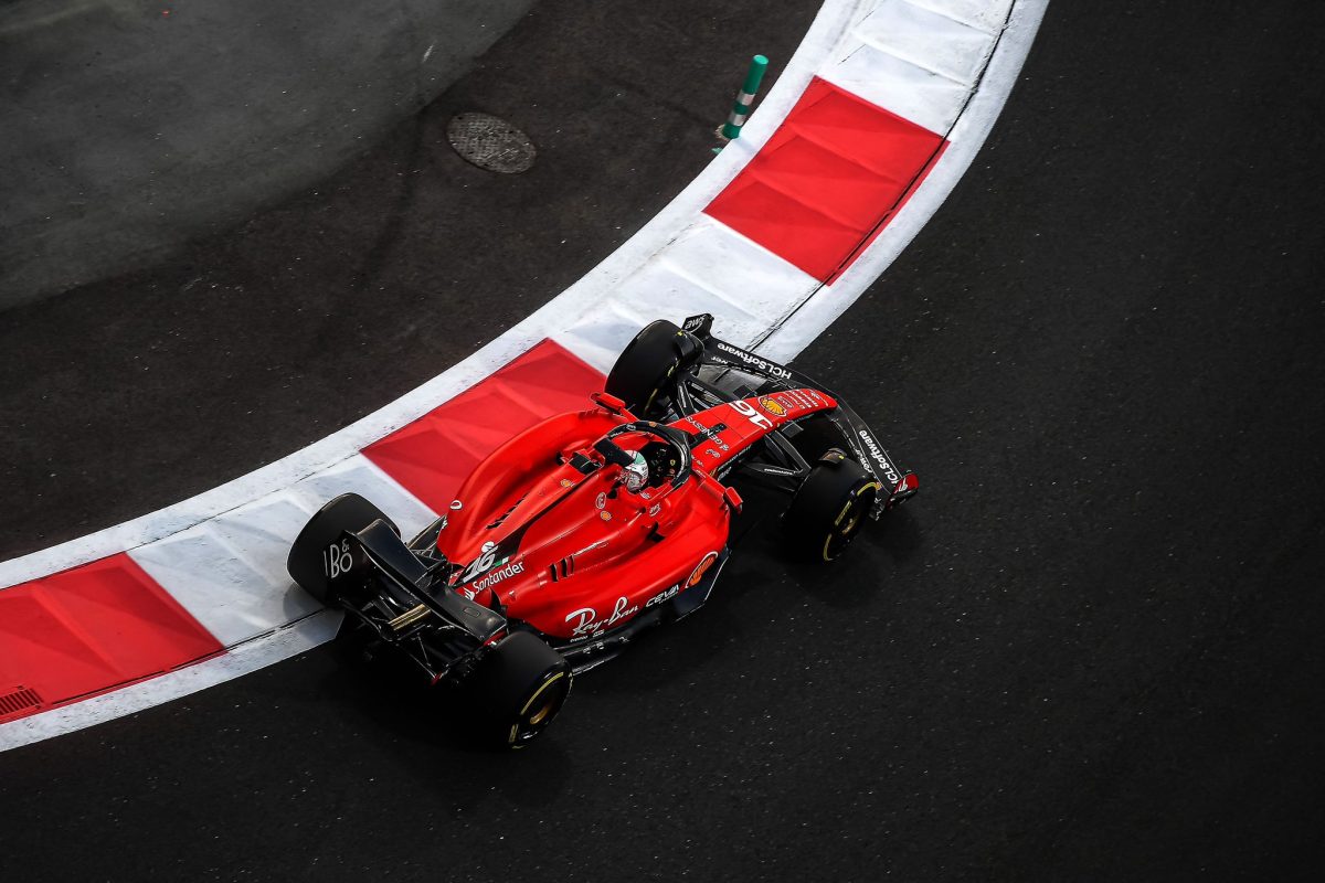 Leclerc lideró la segunda sesión de viernes en Abu Dhabi
