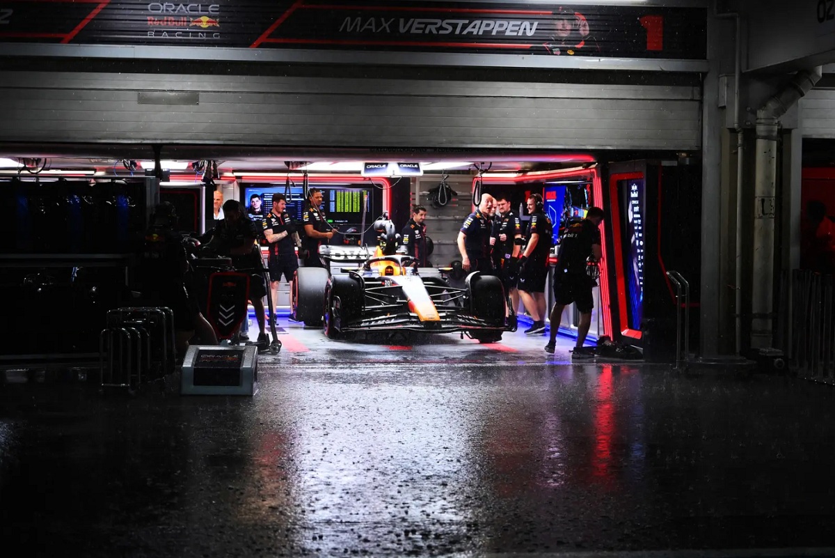El box de Red Bull después de la bandera roja que dio por terminada la Qualy. (Mark Sutton)
