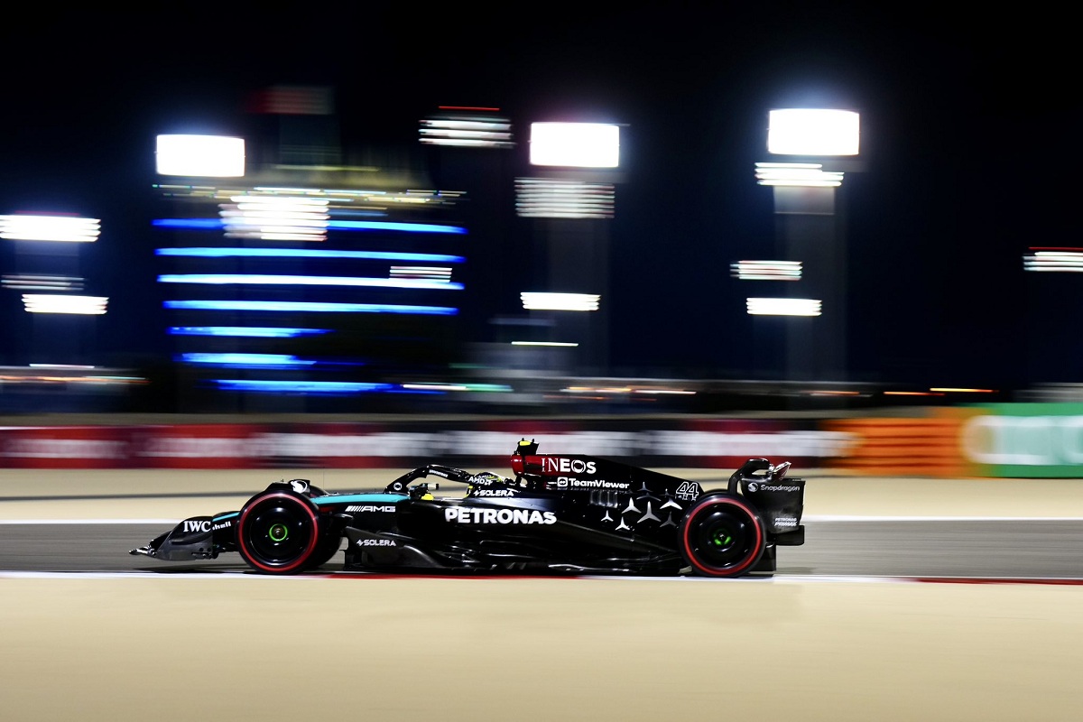 Hamilton durante la PL2. (Bahrain International Circuit) 