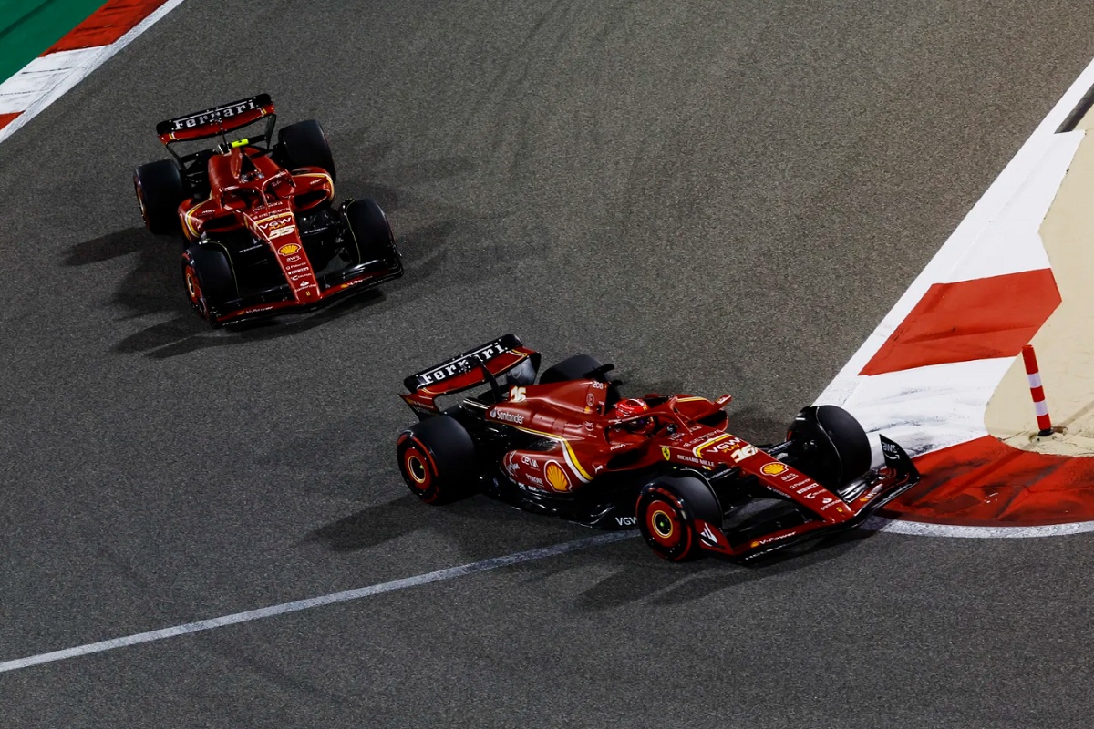 Sainz a la caza de un Leclerc que no podía controlar el coche en las curvas. (Sam Bloxham)