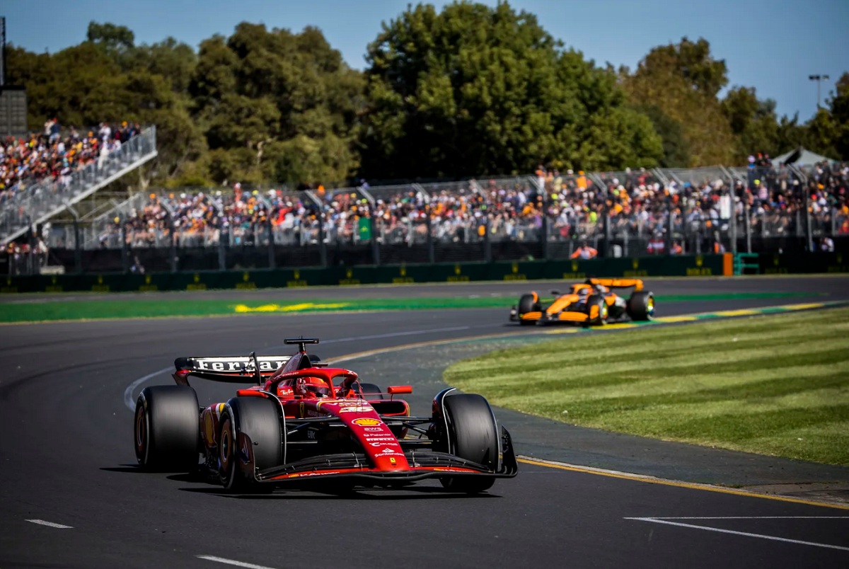 Leclerc escapa de Piastri, pero McLaren ordenaría cambiar de posición con Norris y el británico presionaría al monegasco hasta el final. (Sam Bloxham)