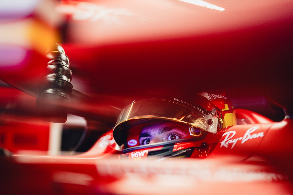 Sainz superó las pruebas de FIA y Ferrari para volvera correrdespués de su operación. (Ferrari Media Centre)