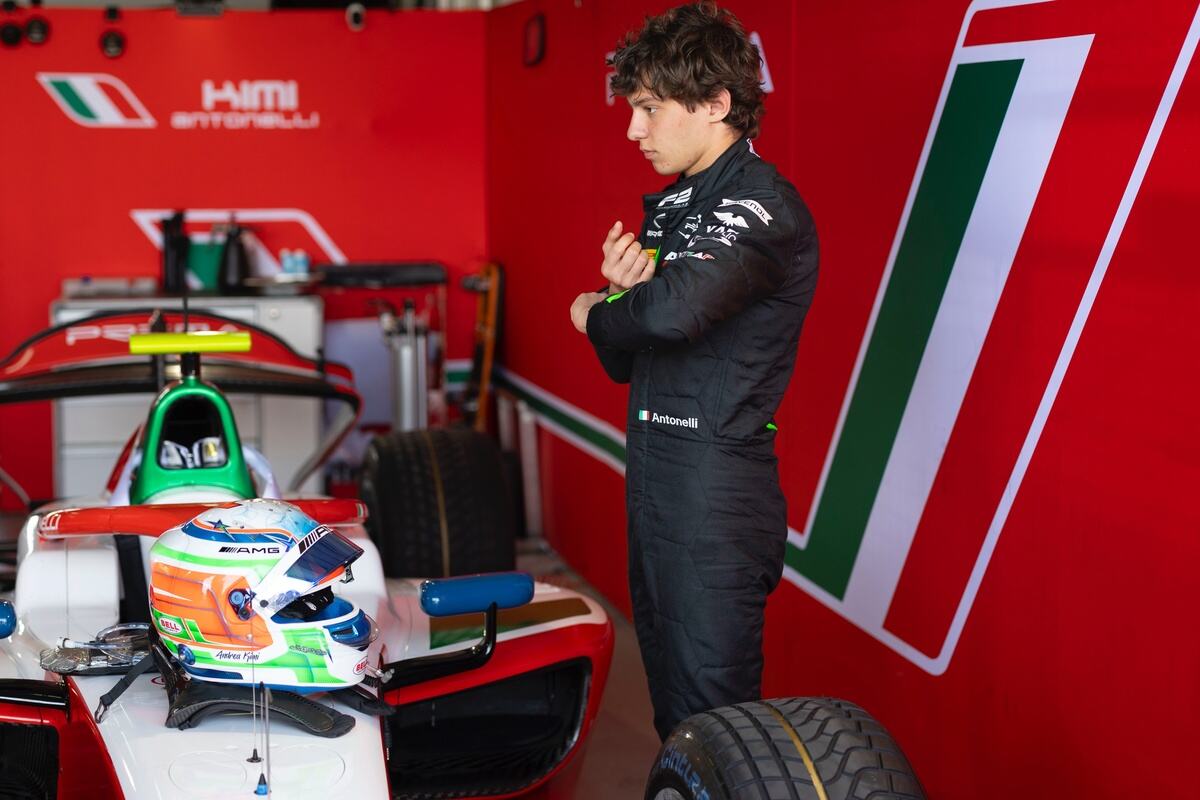 Antonelli en box de PREMA. (Getty Images)