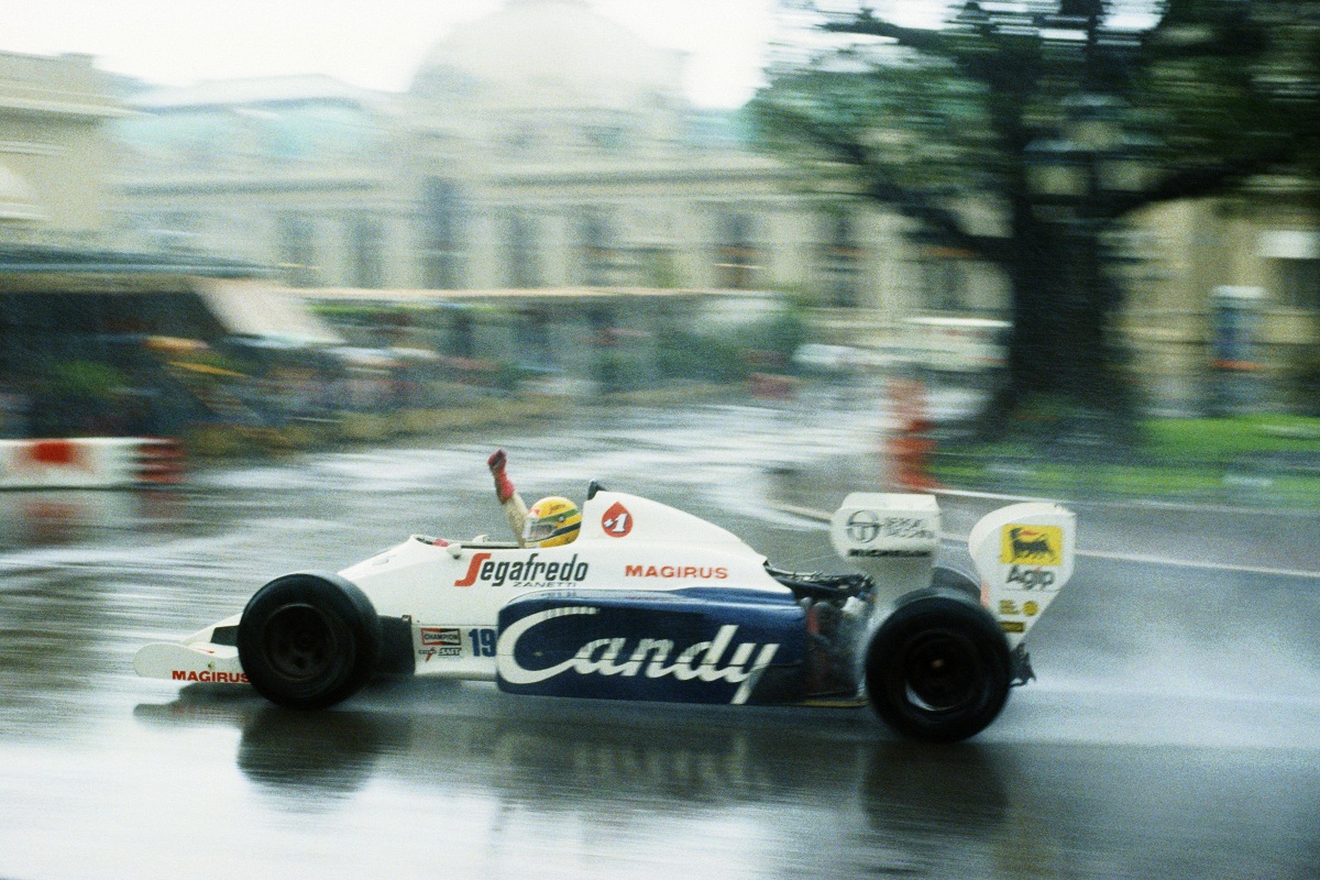 Senna festejando la victoria en Mónaco que luego le birlaron los comisarios. (Archivo / Getty Images) 