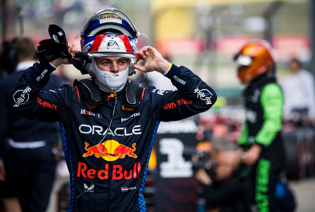 Verstappen en parque cerrado después de la Qualy. (Sam Bloxham)