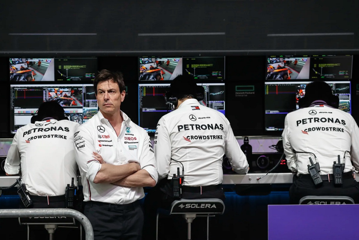 Wolff no abandonará al W15 si FIA autoriza el desarrollo del coche de 2026