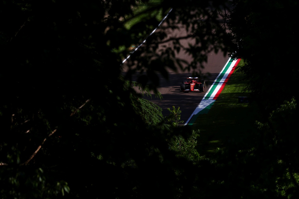 Leclerc cierra el viernes en Imola liderando la PL2
