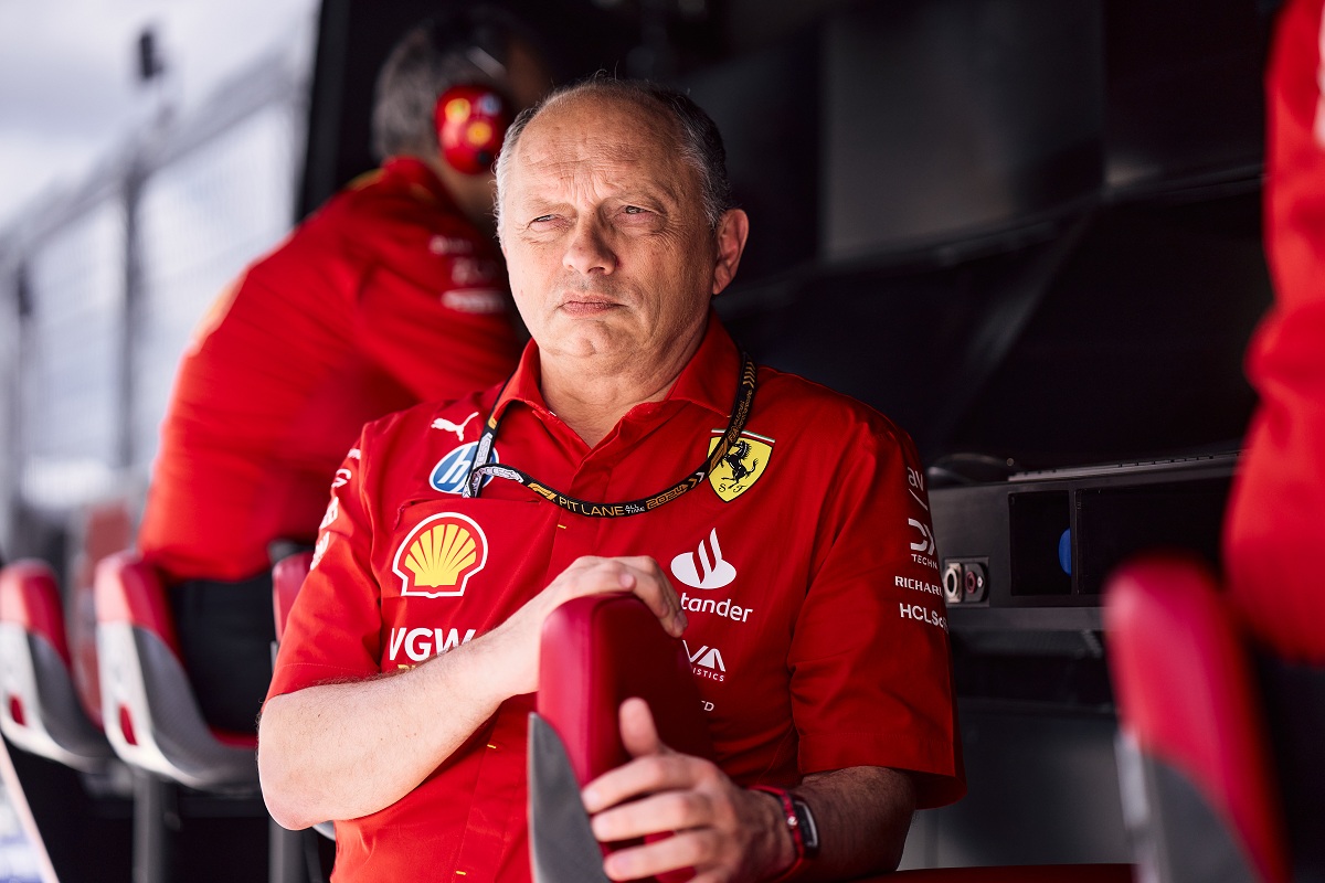 Frèdèric Vasseur en el pit wall de Miami. (Ferrari Media Centre)