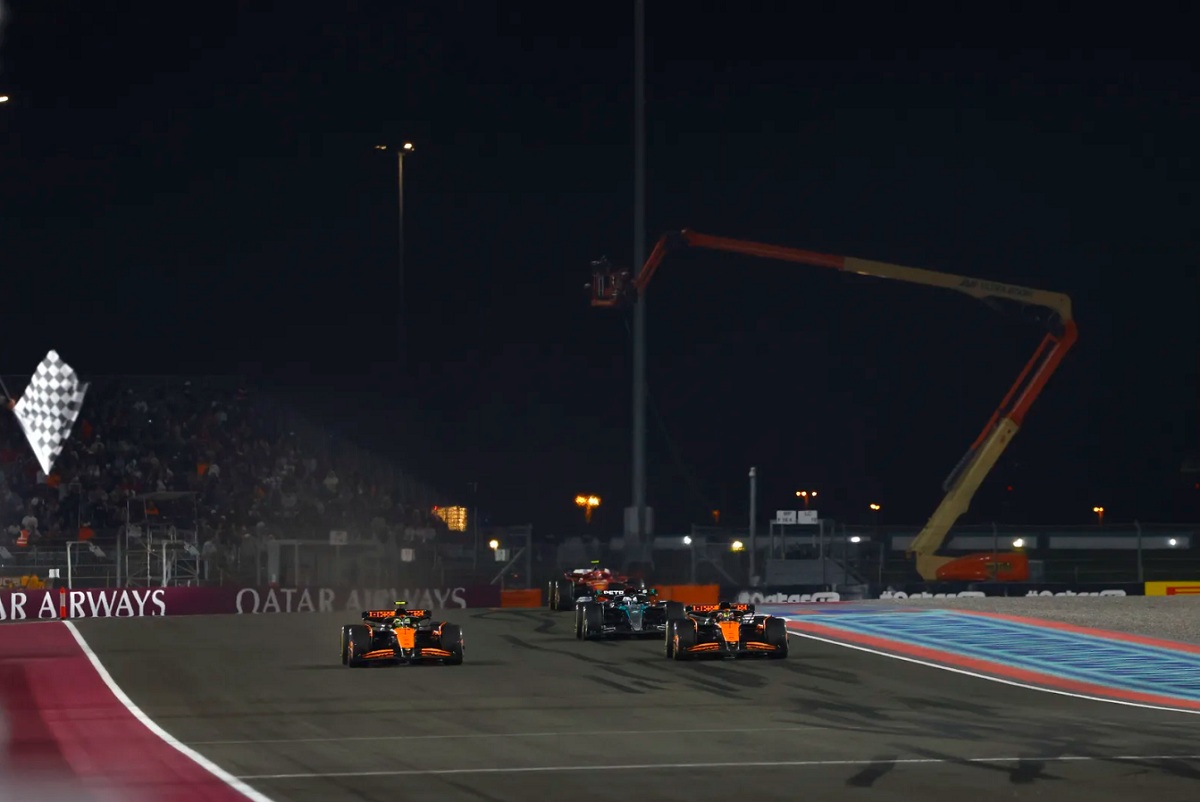 Norris cedió el triunfo a Piastri en la Sprint