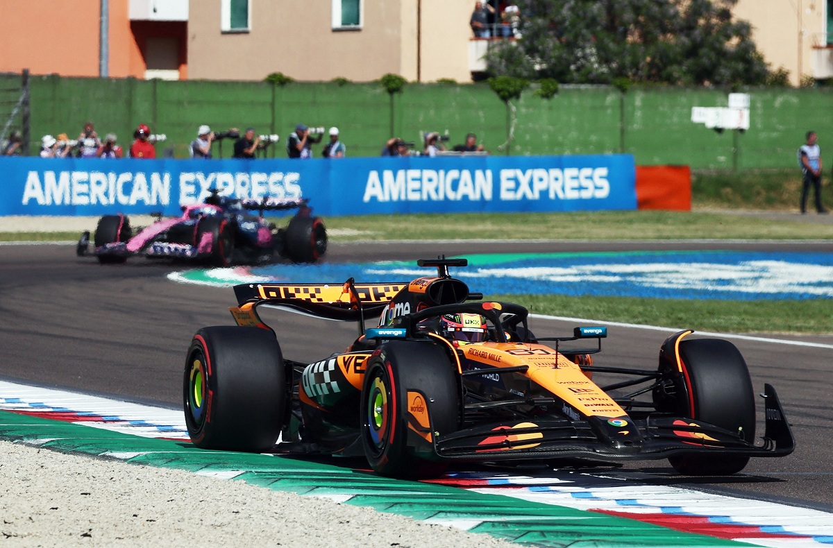 Piastri durante la clasificación en Imola. (Jakub Porzycki / REUTERS)