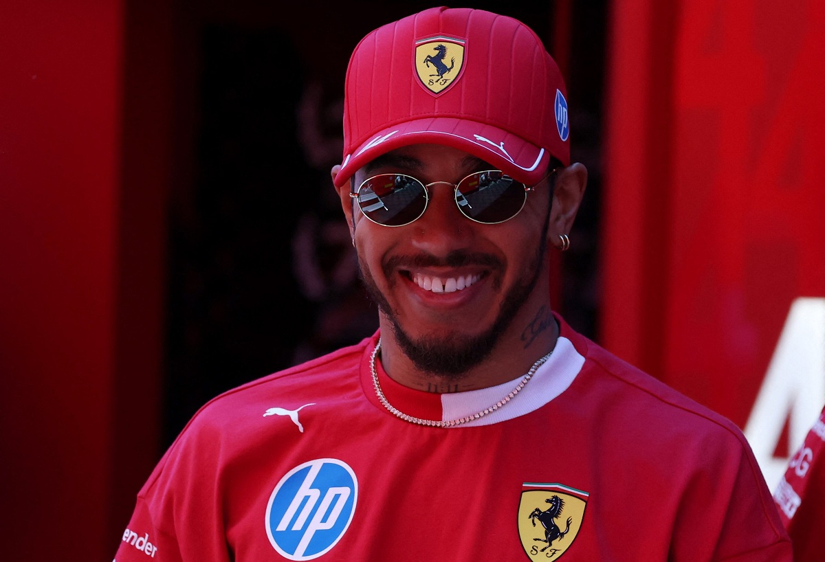Hamilton en el paddock de Mónaco. (Florion Goga / REUTERS)