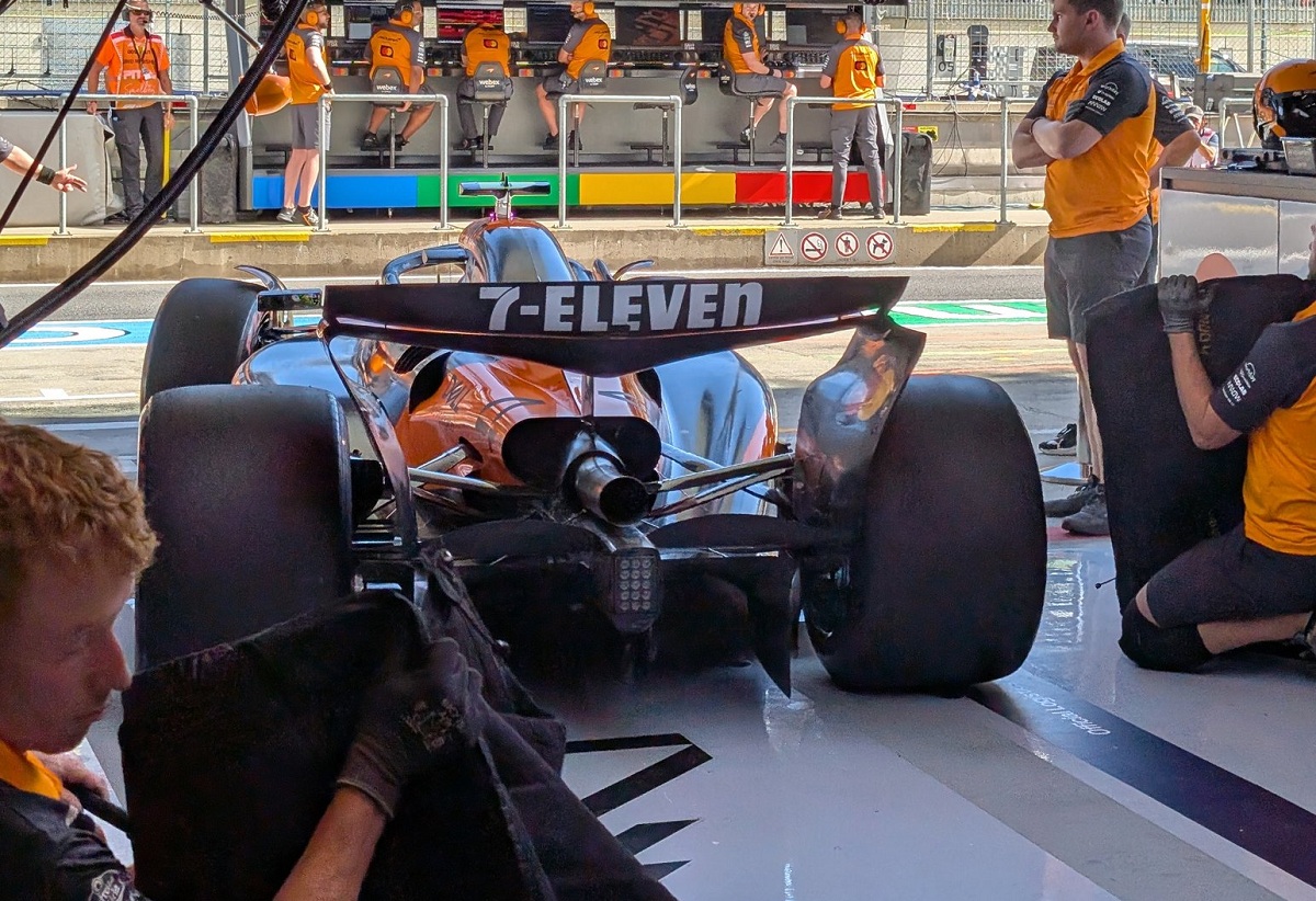 Norris sale a pista en busca de la pole. (McLaren Racing)