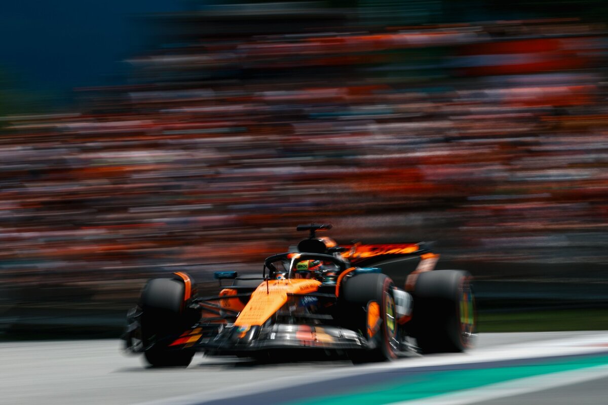 Piastri volvió a quedar en sugundo lugar a más de 1/10. (McLaren Racing)