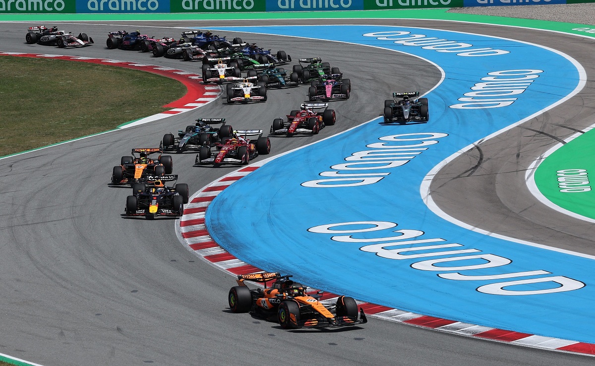 Piastri se escapa mientras Norris pierde la P3 con Verstappen. (Juan Medina / REUTERS)