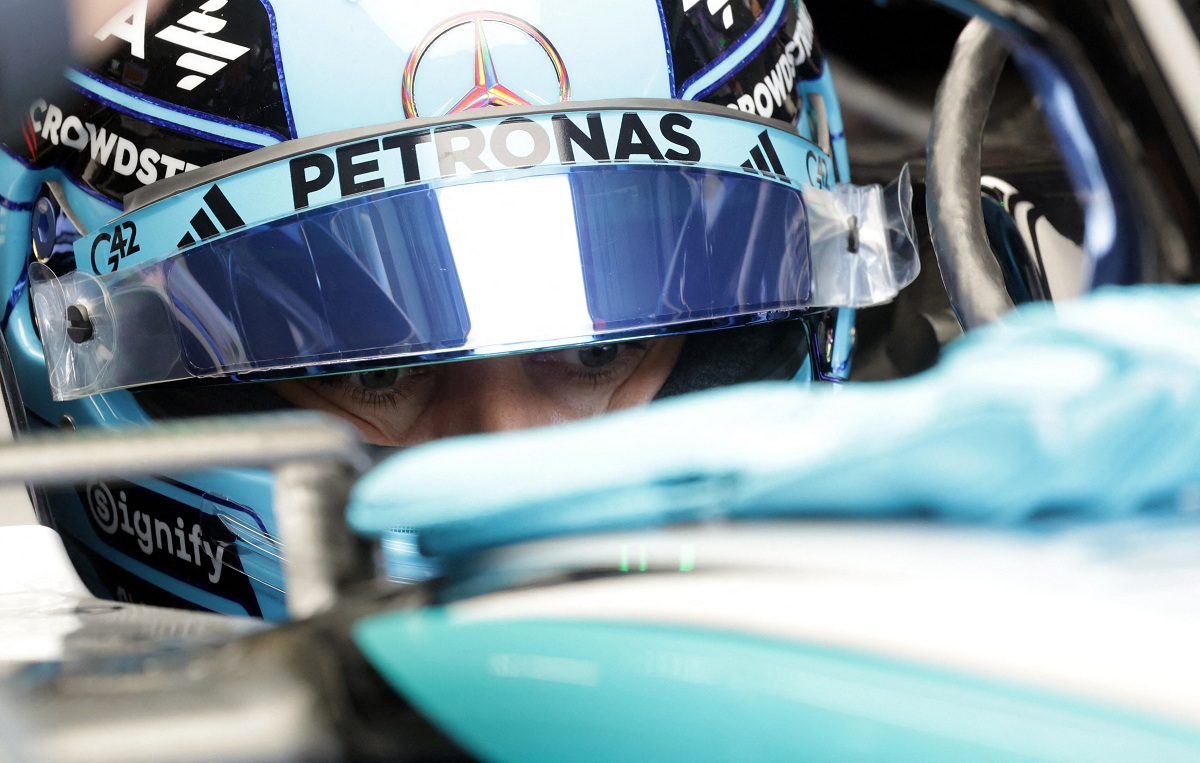 Russell antes de salir a pista. (Leonhard Foeger / REUTERS)