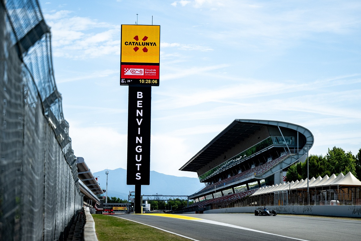 Pirelli sigue probando los neumáticos para 2026