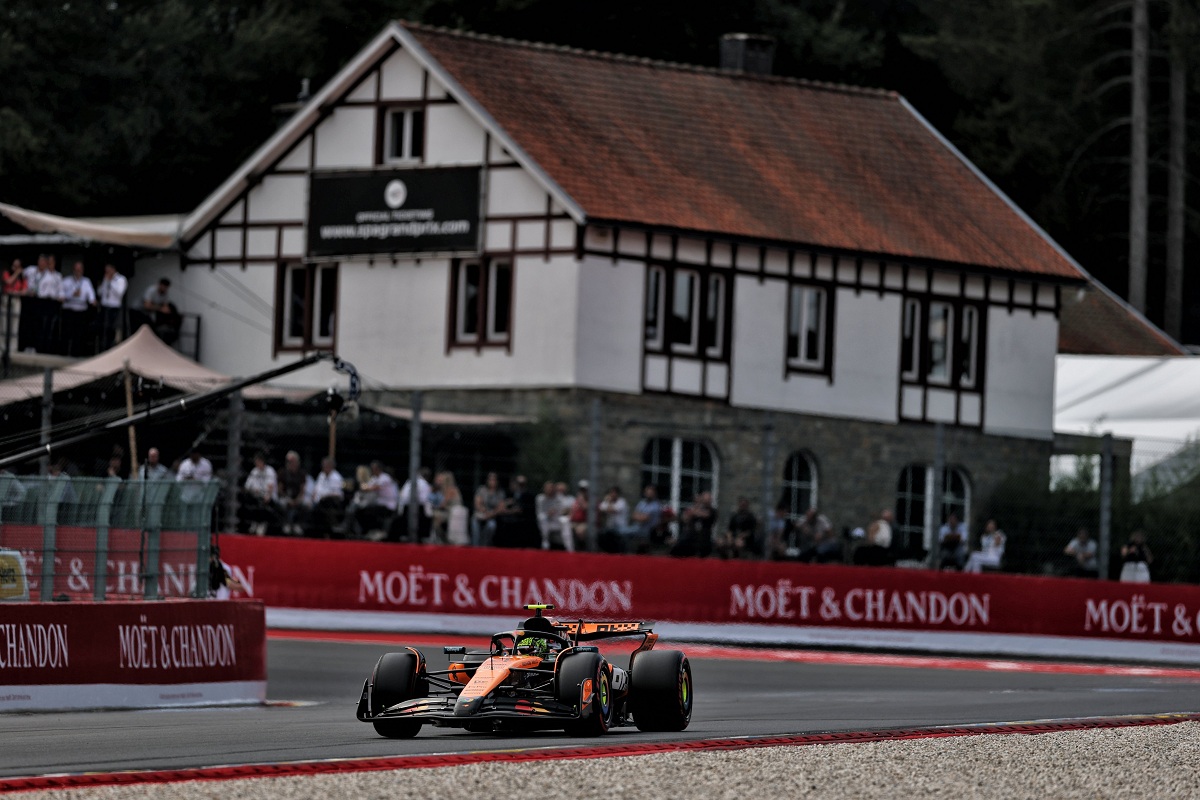 Piastri durante la Qualy. (Laurent Charniaux / XPB Images)