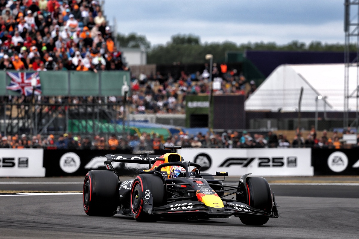 Verstappen durante la clasificación. (Laurent Charniaux / XPB Images)