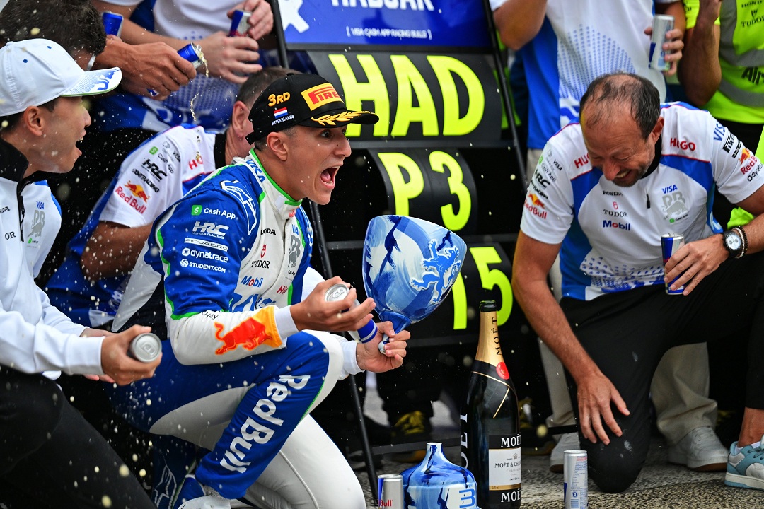 Primer podio de Hadjar en F1