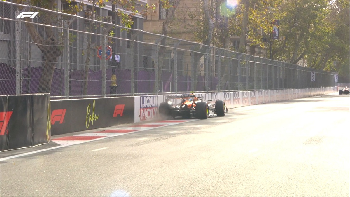 Norris golpeó el muro de la curva 4 dañando la suspensión, tuvo que abandonar la práctica. (Imagen TV / F1TV)
