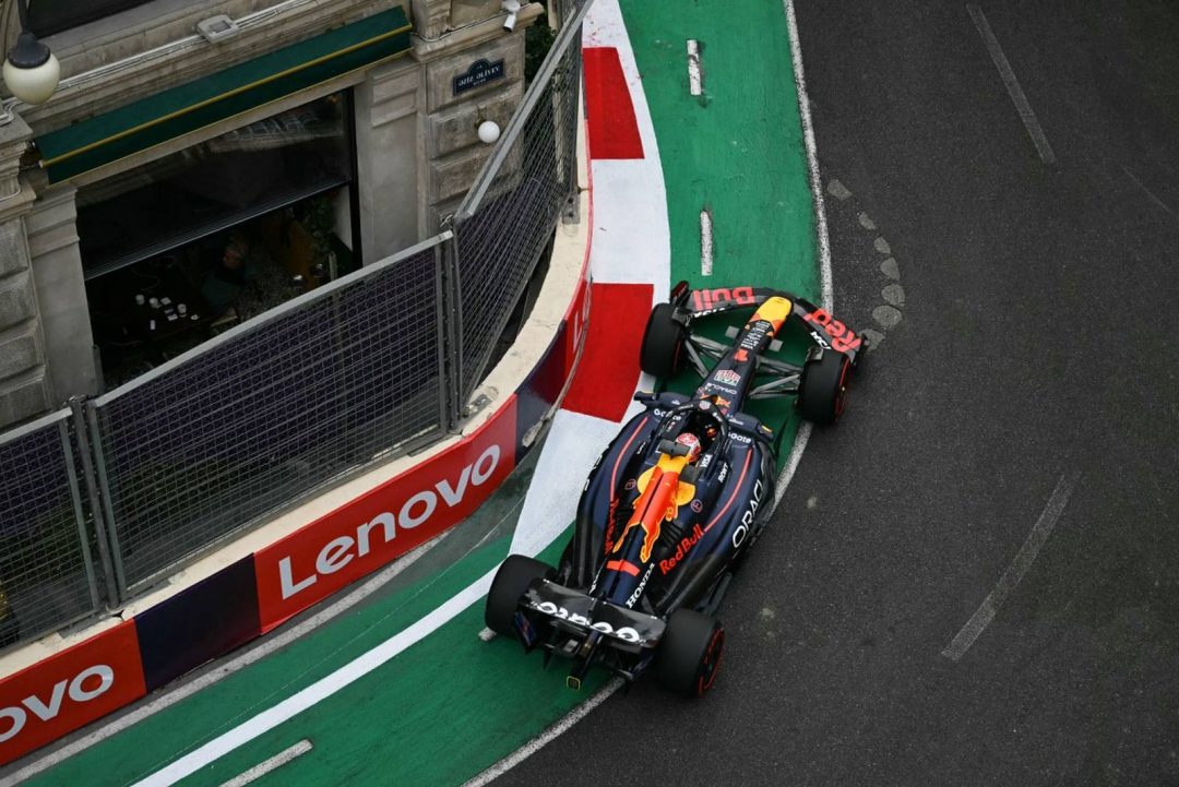 Verstappen busca sacar “más del coche” y de sí mismo para lograr la “vuelta perfecta” en Bakú