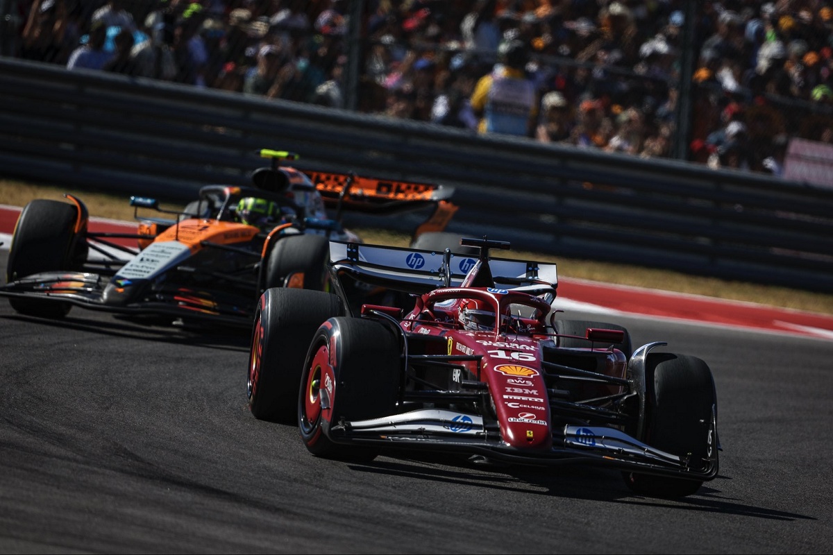 Norris tuvo que luchar con Leclerc para llegar a la segunda posición. (Ferrari Media Centre)