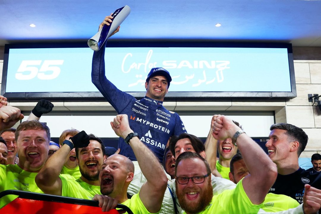 Sainz celebra un podio inesperado en Qatar: “Creíamos que sería el GP más difícil del año”