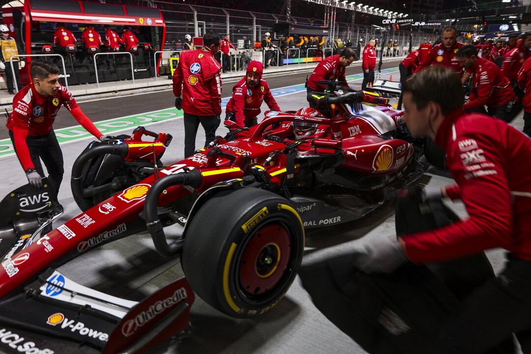 Leclerc lidera el primer entrenamiento en Las Vegas