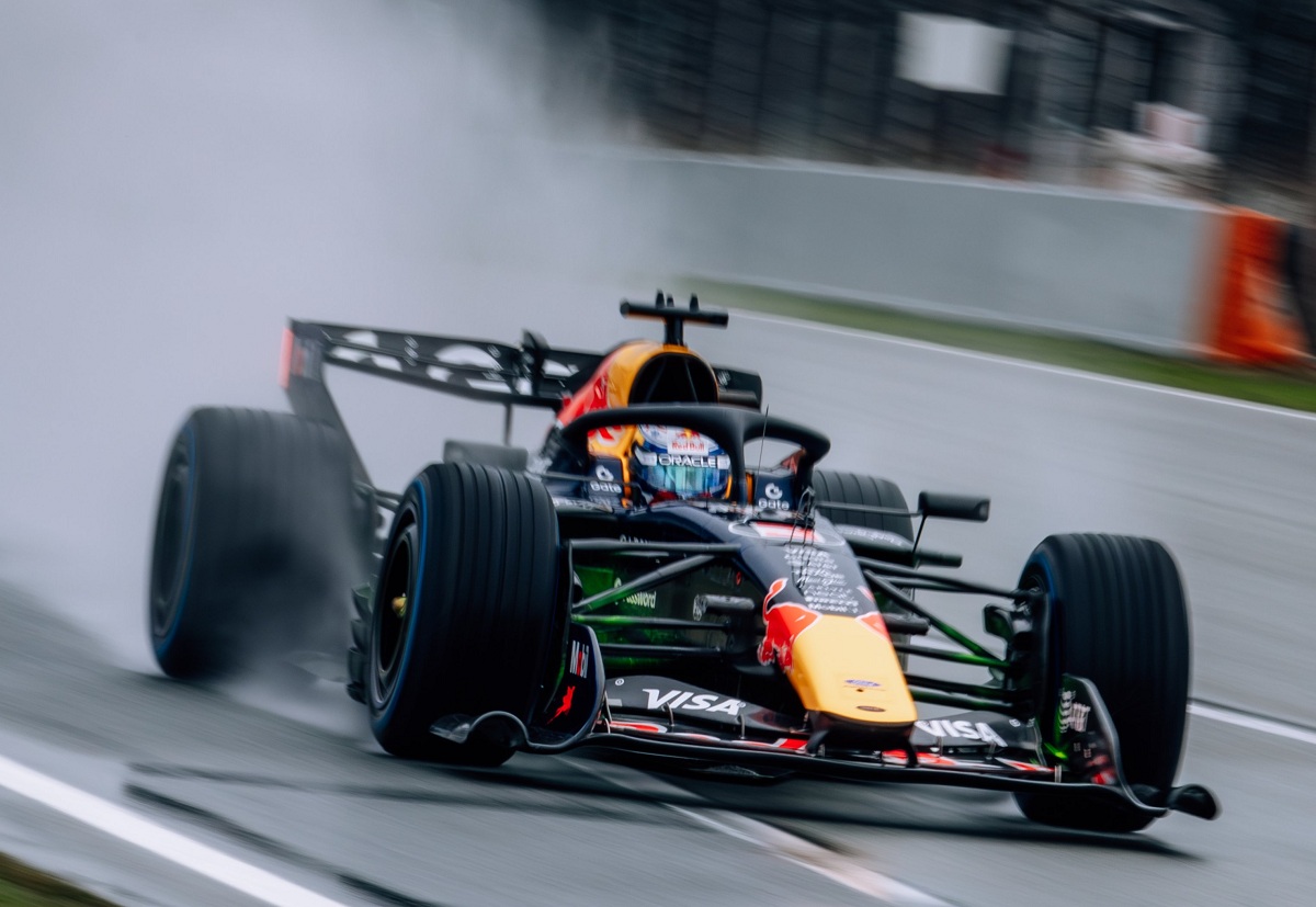 Max Verstappen hizo su primera salida en Barcelona estrenando el número 3. (F1 / FOM)