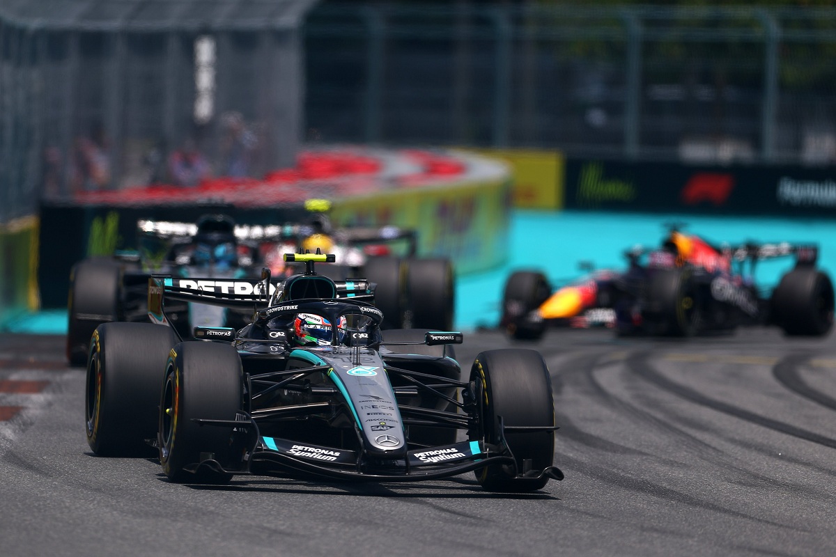 Antonelli tuvo otra mala partida y fue sancionado con cinco segundos por límites de pista. (F1 / FOM)