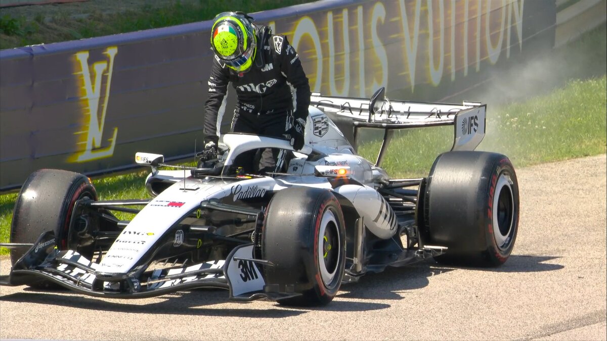 Nuevamente los frenos del Cadillac se sobrecalentaron y forzaron el abandono de Pérez. (Imagen de TV / F1TV)