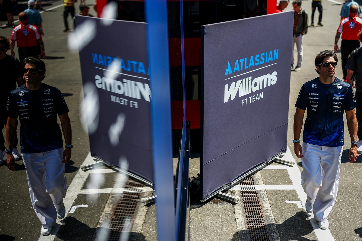 Sainz renovó con Williams en plena crisis de fiabilidad del FW48. (Carlos Sainz Web Site)