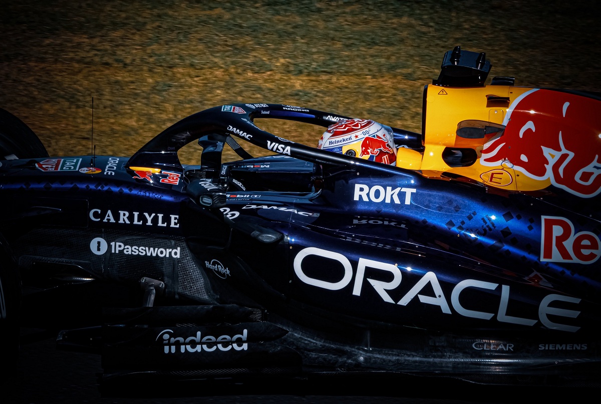 Verstappen con el RB22 en Suzuka. (Yuzu Pon / @YuzuPon_0619)