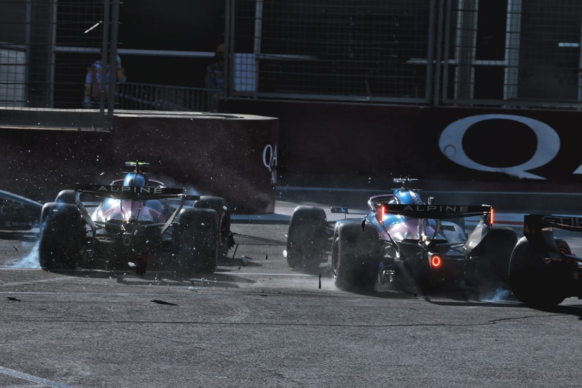 El momento donde Colapinto colisiona con Gasly y Norris -fuera de foco-. (XPB Images)