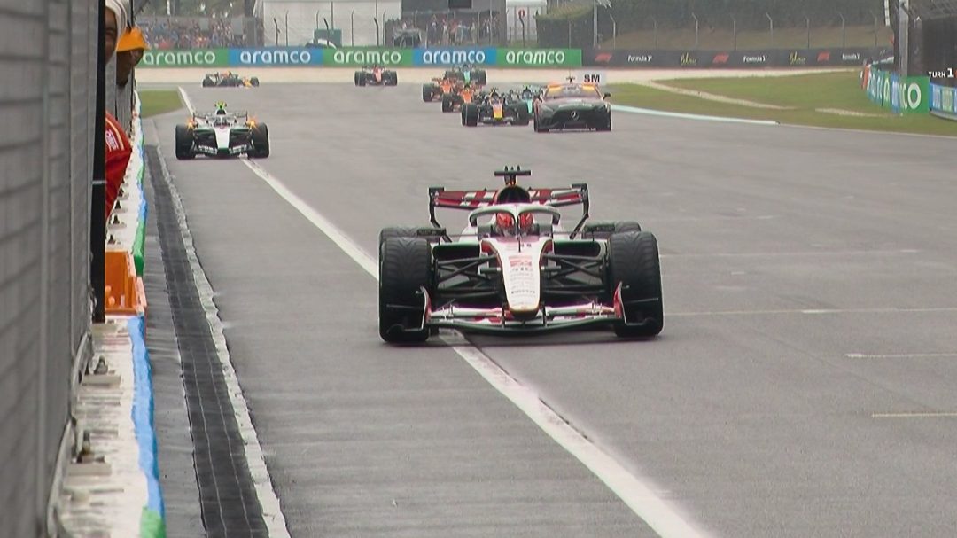 FIA admite fallo inédito de software que dejó sin potencia a varios F1 en Sepang