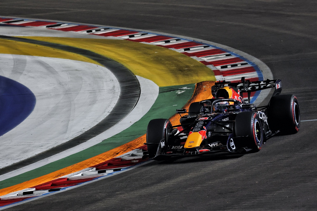 Verstappen girando durante la Quali. (XPB Images)